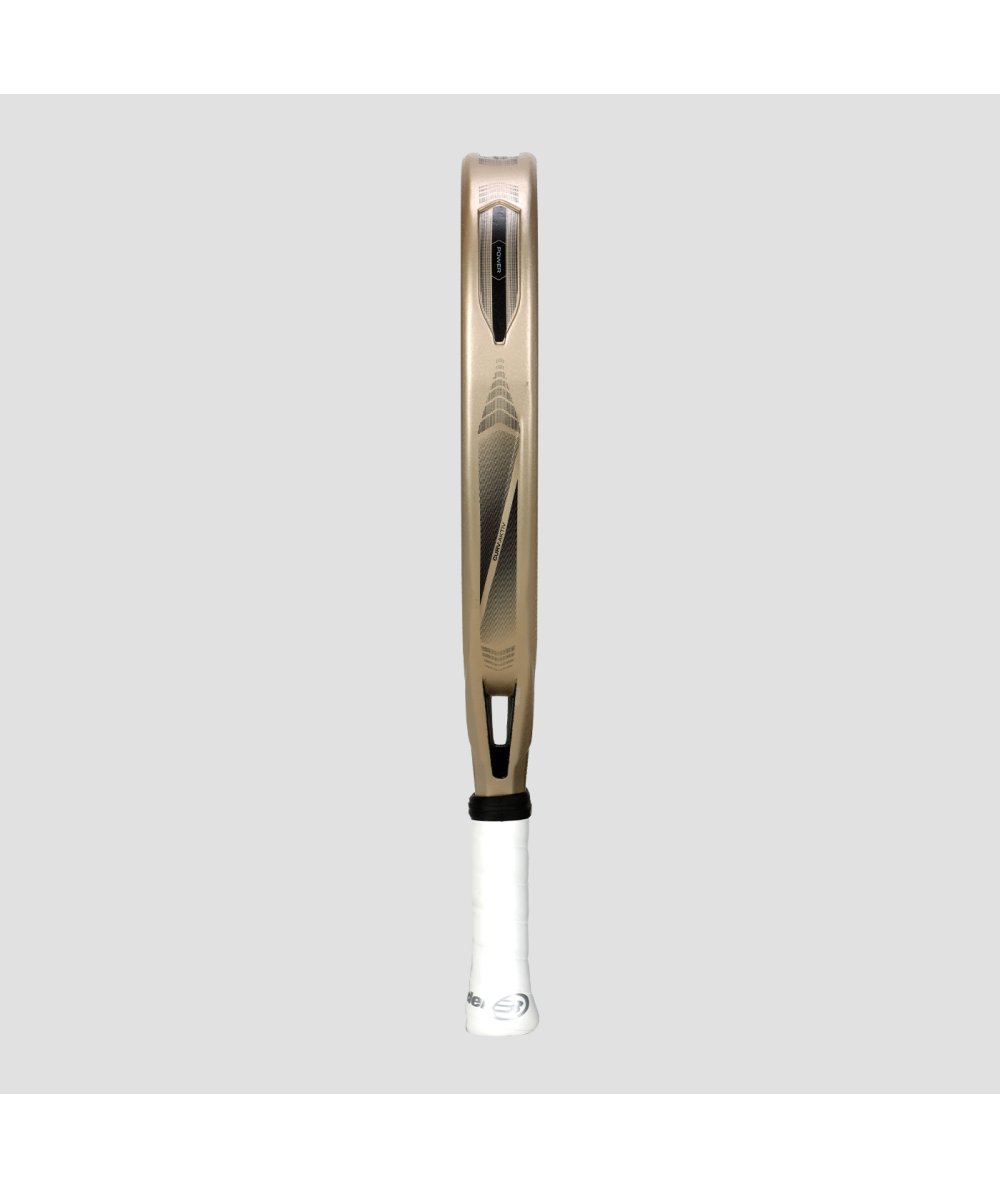 PALA BULLPADEL VERTEX 04 W 25 By: Delfi Brea