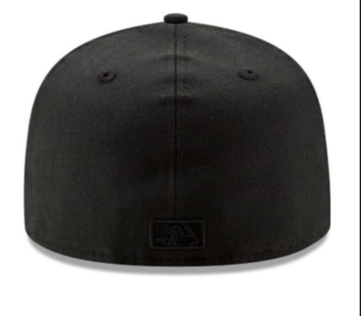 5950 NEW ERA NY YANKEES BLACKOUT  7 3/8