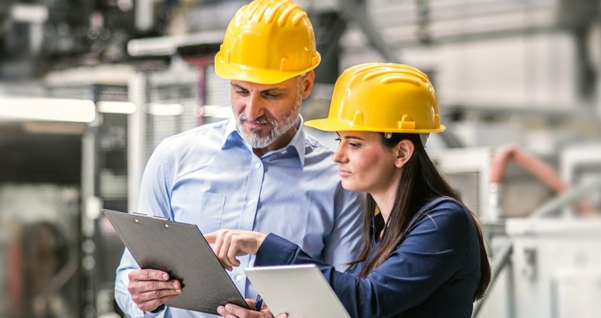 Beneficios de la Asesoría Profesional en Seguridad para el desarrollo comercial.