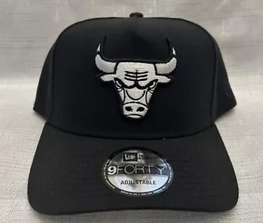 NEW ERA 9FORTY CHIGAGO BULLS NEGRA