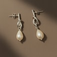 Arete Nudo Con Perla