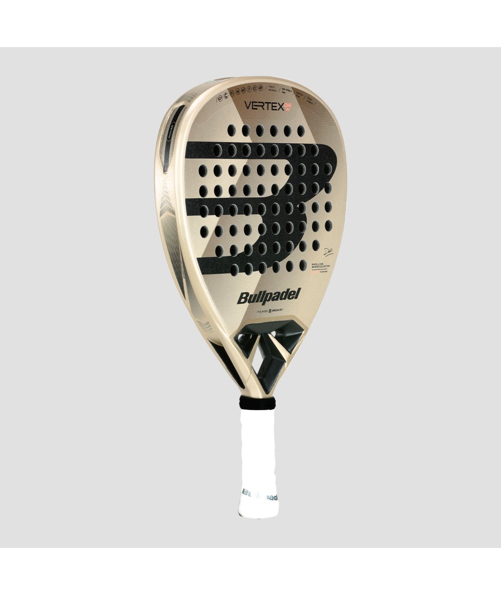PALA BULLPADEL VERTEX 04 W 25 By: Delfi Brea