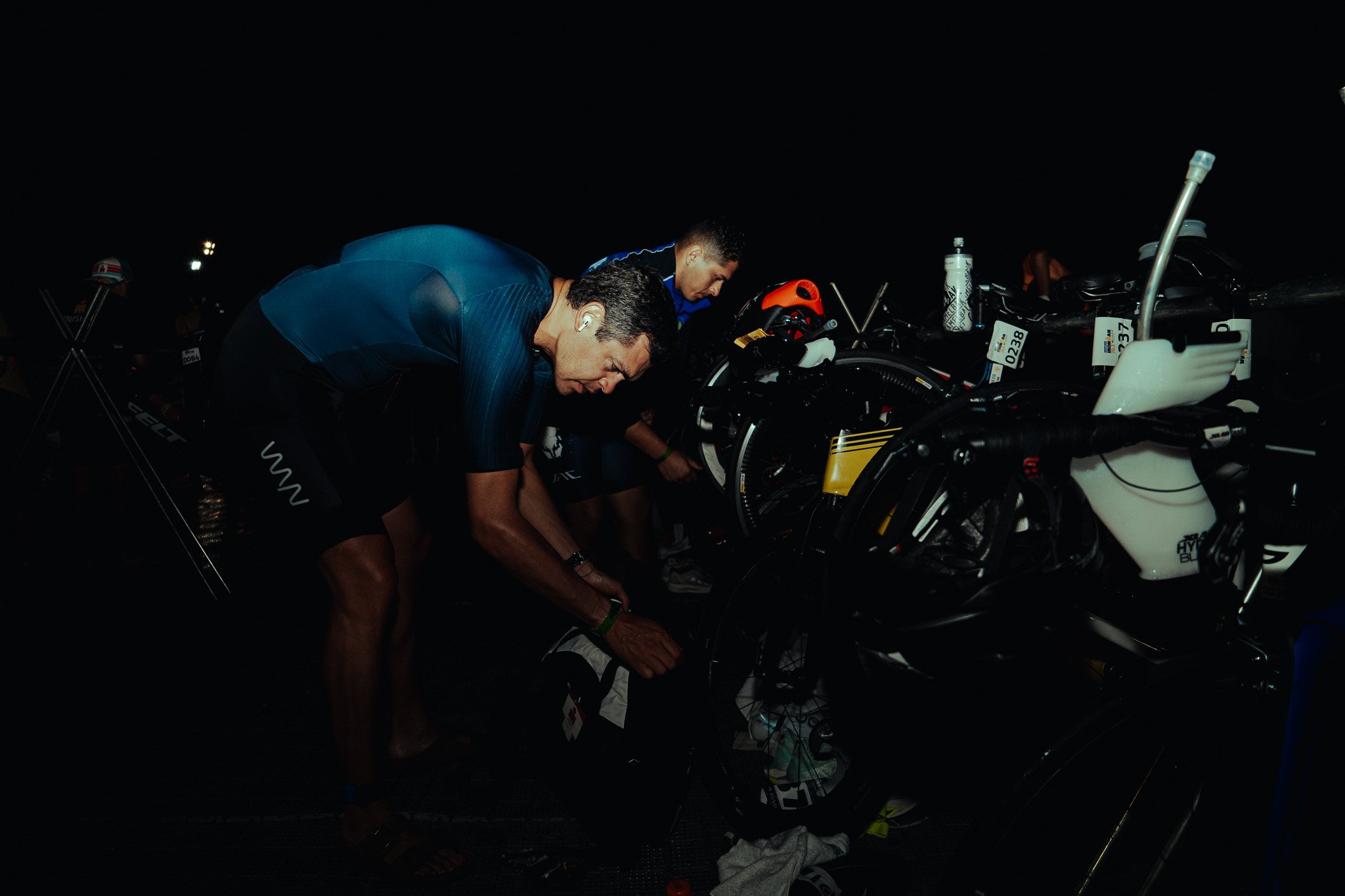 Practicar Transiciones y Entrenar las Tres Disciplinas en el Triatlón