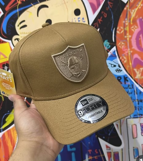 NEW ERA 9 FORTY ADJUSTABLE RAIDERS CAMEL