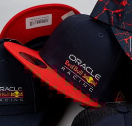 NEW ERA 950 RED BULL ESSENTIAL