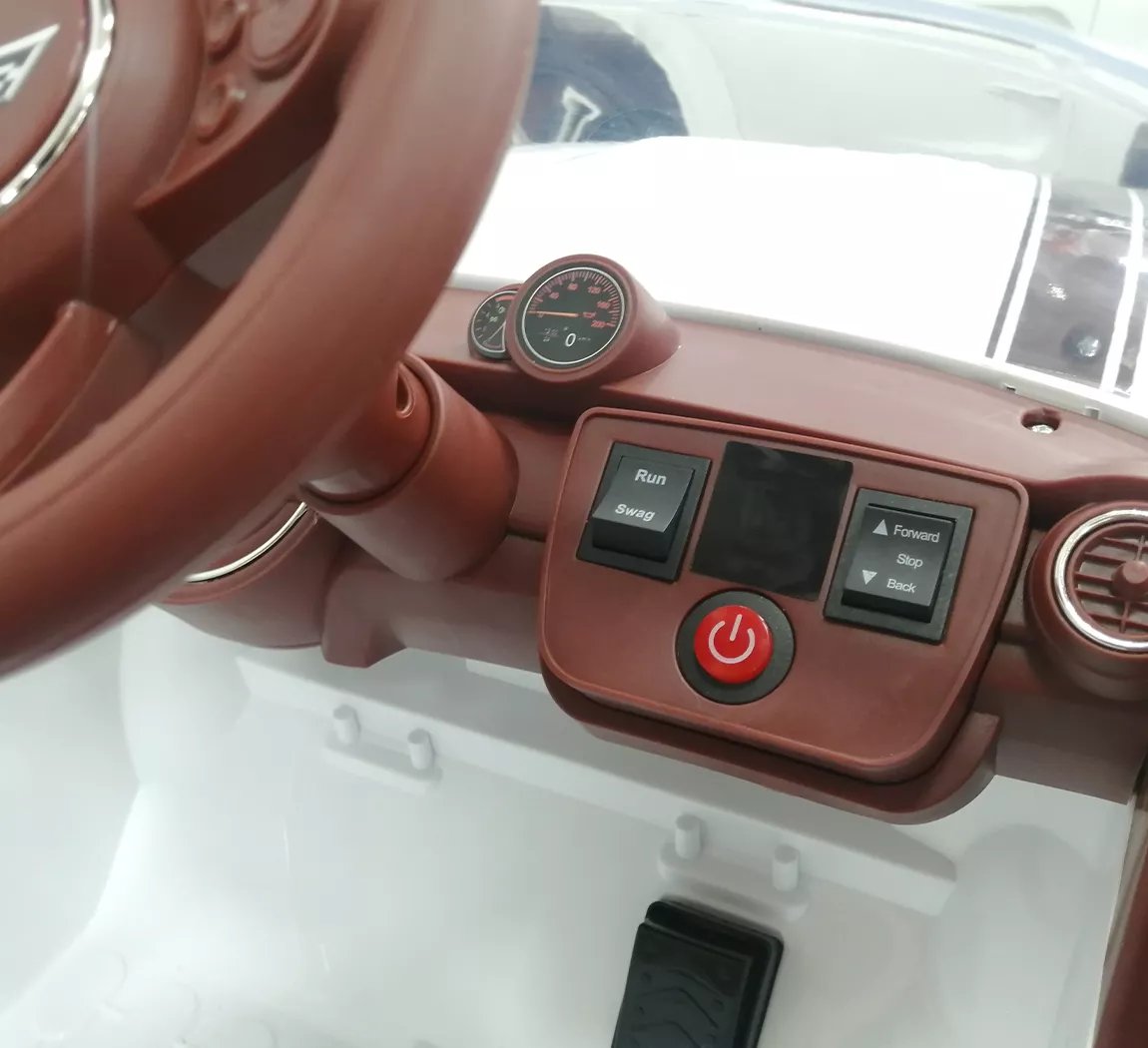 Playgo Carro A Batería Para 1 Niño Usb Control Remoto