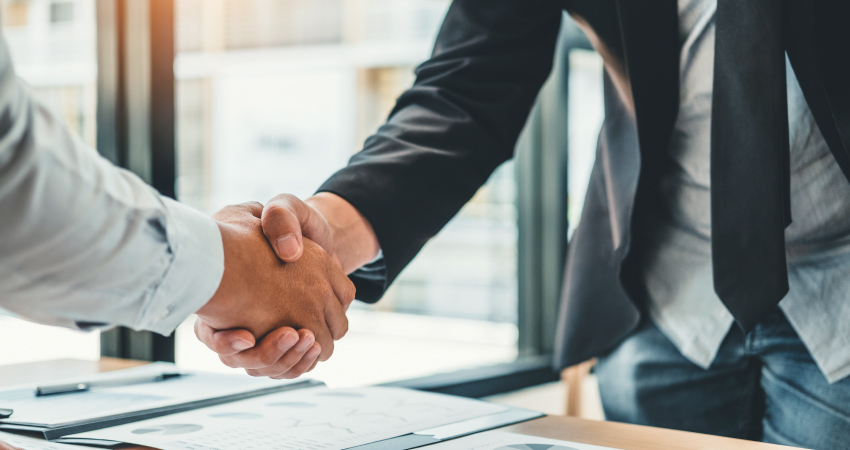 BENEFICIOS DE CONTRATAR LAARCOM