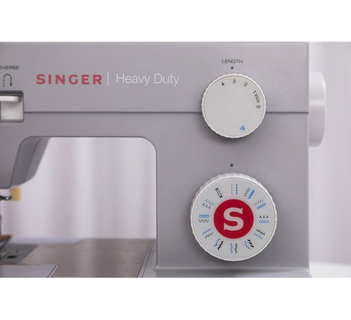 Singer Maquina De Coser 23 Puntadas 4 Prensatelas