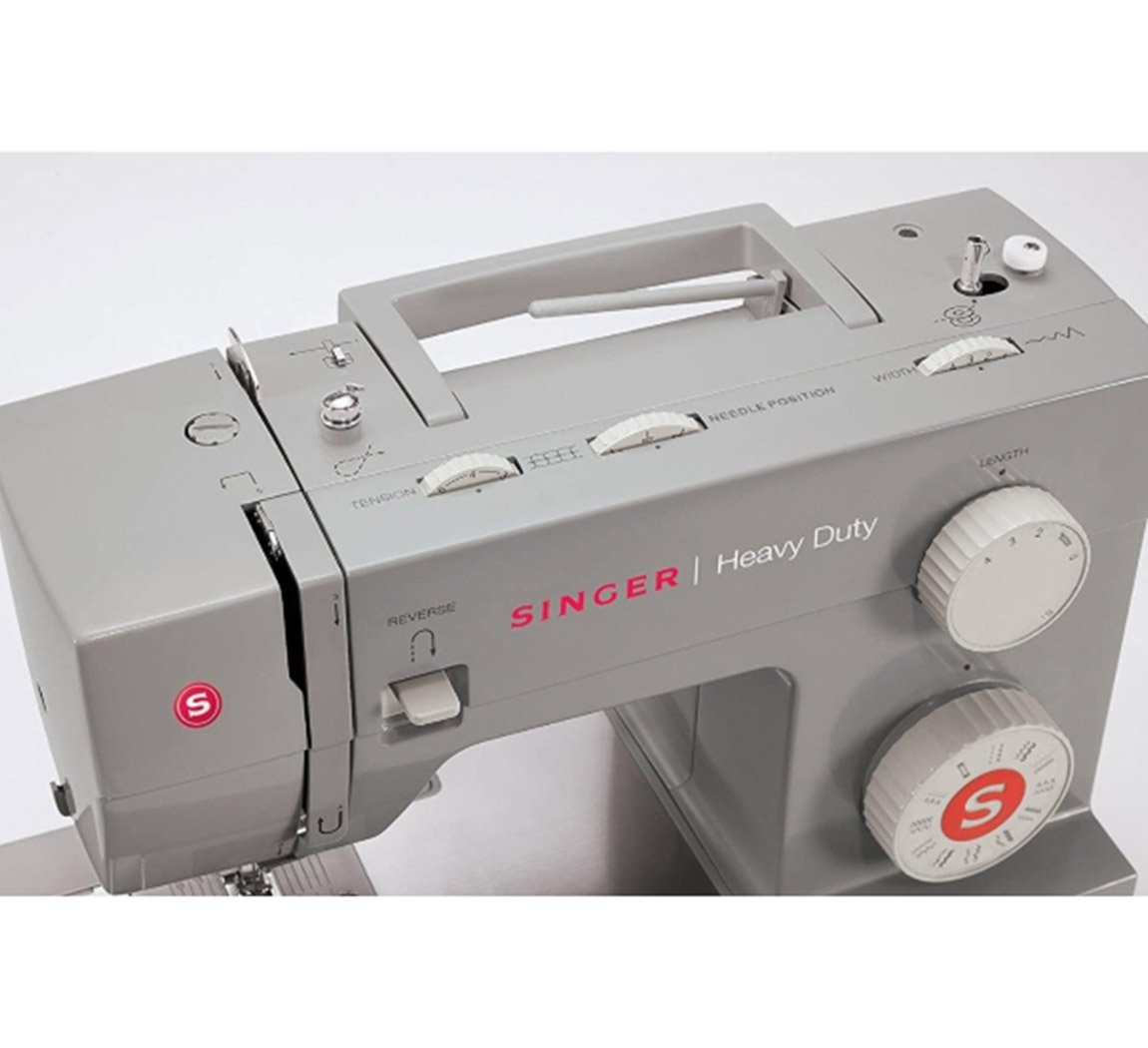 Singer Maquina De Coser 23 Puntadas 4 Prensatelas