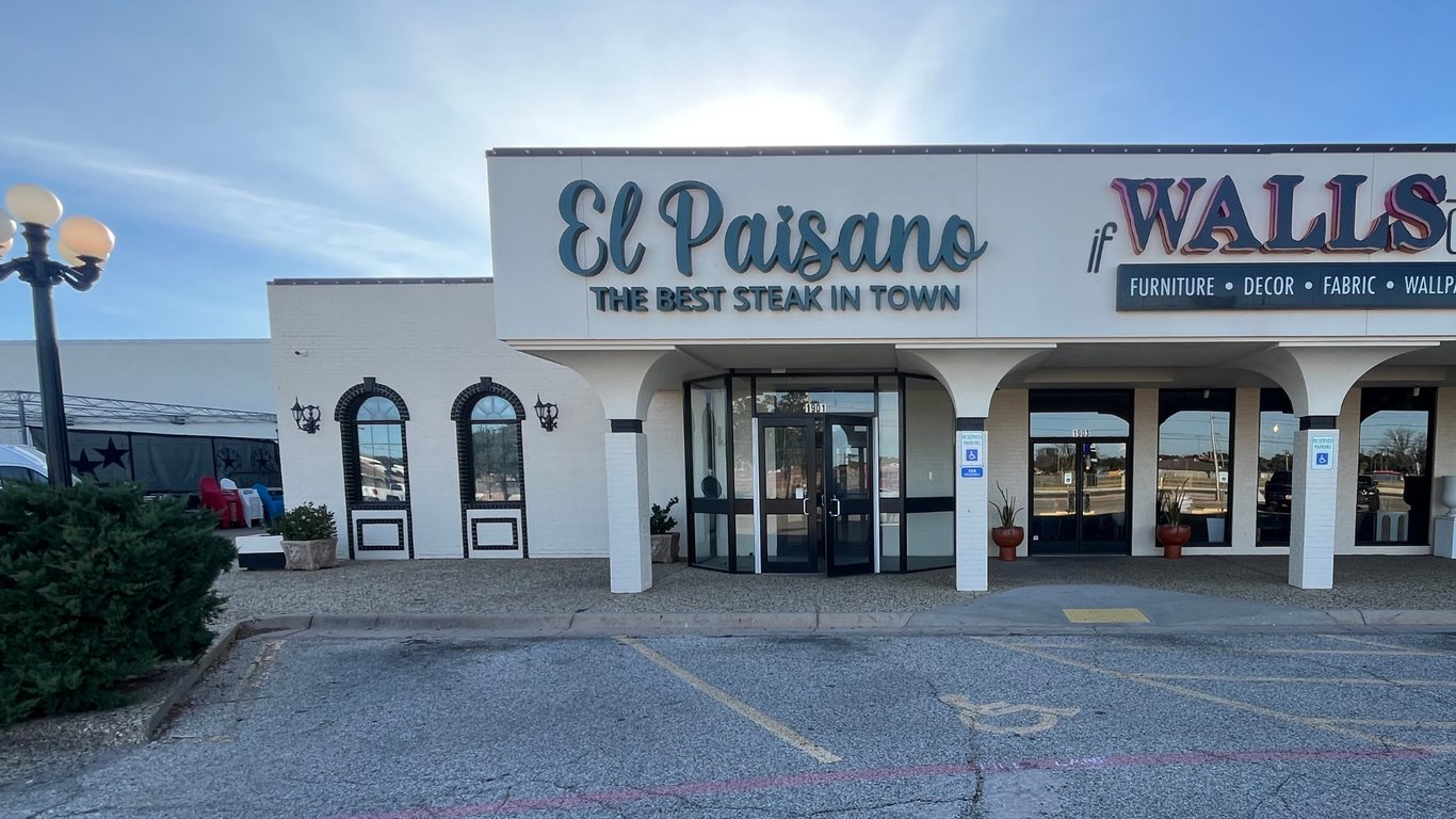 El Paisano Restaurante — image 2