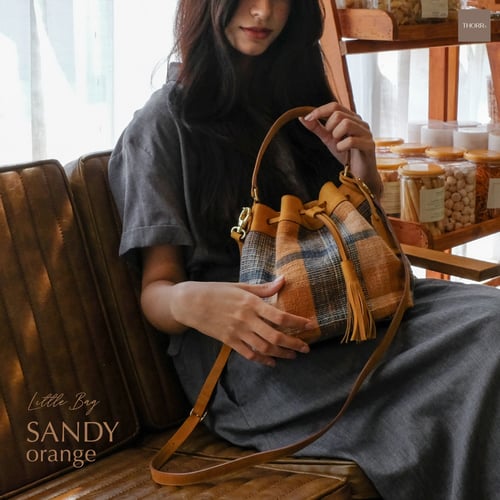 Little sandy orange bag 