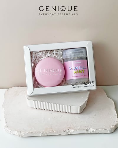 Genique พรีเมี่ยมเซท Giftset Happy Heal บาล์มมาการอง + ยาดมขวดขาวขุ่น