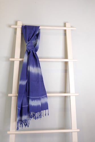 Sai nahm blue scarf