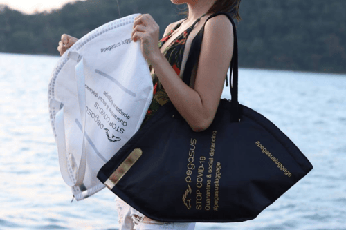 กระเป๋าผ้า Quarantine Tote bag สีขาว สีดํา