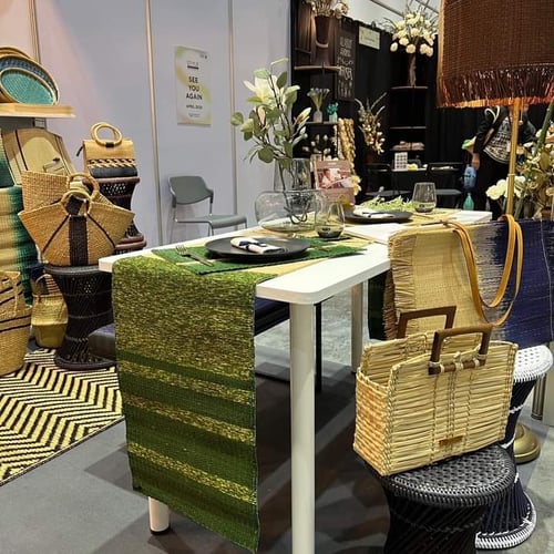 Marble Toey Table runner 