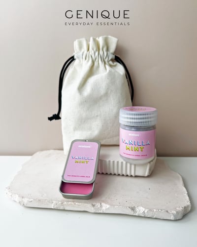 Genique พรีเมี่ยมเซท Giftset Happy Heal ยาดมขวดขาวขุ่น + Aroma Relaxing Balm ในถุงผ้า