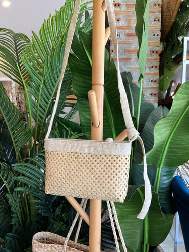 Bamboo cross body bag - Beige