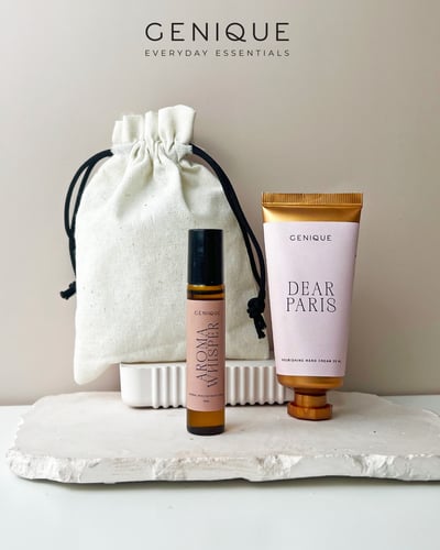 Genique พรีเมี่ยมเซท Giftset Happy Heal พิมเสนน้ำ + Hand cream ในถุงผ้า