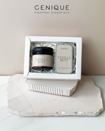 Genique พรีเมี่ยมเซท Giftset Happy Heal ยาดมขวดสีชา+ Aroma Relaxing Balm
