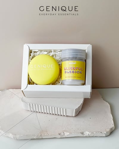 Genique พรีเมี่ยมเซท Giftset Happy Heal บาล์มมาการอง + ยาดมขวดขาวขุ่น