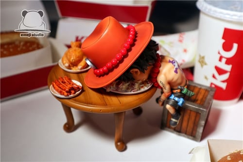 เอสคาโต๊ะ Ace EMOJI Studio (มัดจำ)