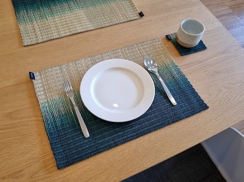 Gradient green placemat