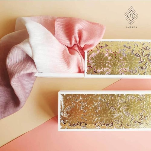 3 Tone Silk-Scarf-box (10 for 550.-)