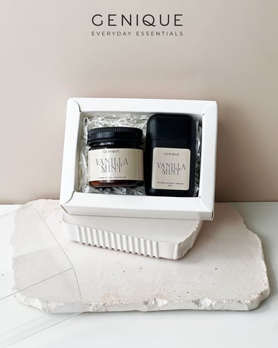 Genique พรีเมี่ยมเซท Giftset Happy Heal ยาดมขวดสีชา+ยาดมสองรู