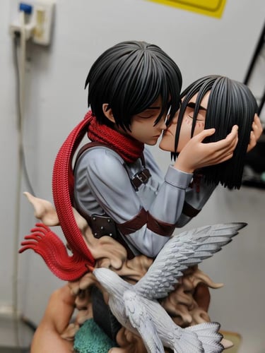 A Mikasa Eren “ Kissing “ มิคาสะ เอเรน by LC Studio (มัดจำ) [[SOLD OUT]]