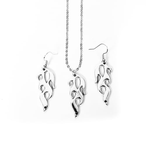 SOLASTA SET FIRE NECKLACE & EYERING SILVER