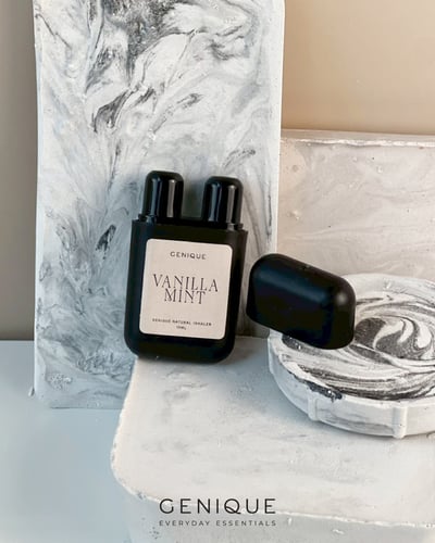 Genique Double Aroma Inhaler ยาดมแบบสองรู | Vanilla Mint