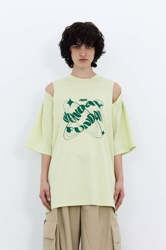 J KOO - SHOULDER CUT-OUT DETAIL GRAPHIC T-SHIRT_L/GN