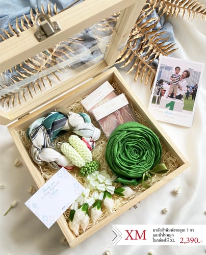 Garland Box with silk scarf