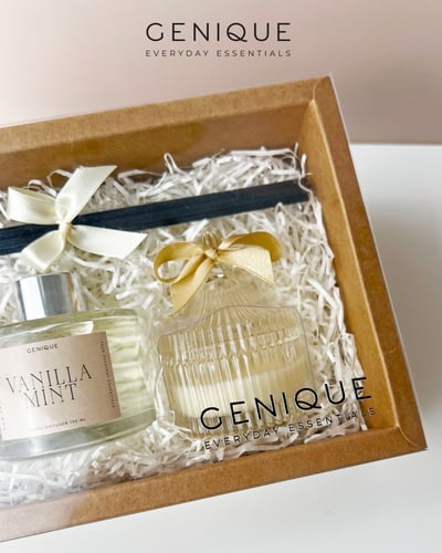 Genique พรีเมี่ยมเซท Giftset  โฮมอโรมา Handcream+ เทียนหอม Crystal + Diffuser 135ml.