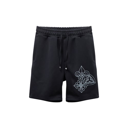 Trio Motifs Shorts Black กางเกงขาสั้นผ้าโพลีเอสเตอร์อย่างดีชนิดหนาพิเศษสีดำพิมพ์ลายเอกลักษณ์ Trio Motifs เอวยางยืดประดับโลหะFierce-de-lisปลายเชือก