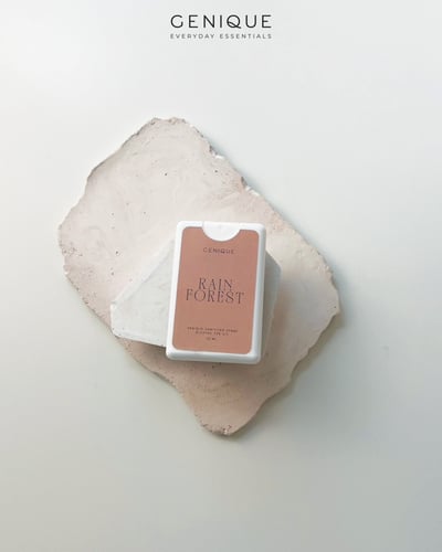 Genique spray alcohol สเปรย์แอลกอฮอล์ แบบการ์ด | Rain Forest สีแดง