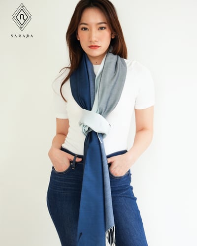 ผ้าคลุมไหล่ ใยธิทรา 4 สี สีหมอกธารา