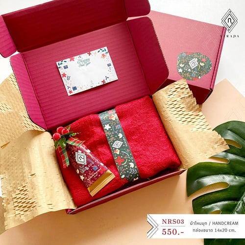 7 แบบผ้าพันคอ ผ้าคลุมไหล่ ของขวัญปีใหม่ที่เพื่อน ๆ ชอบ