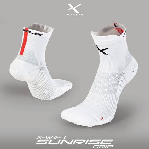 ถุงเท้ากีฬากันลื่น XZELIX X-Wift GRIP Low Cut Sock