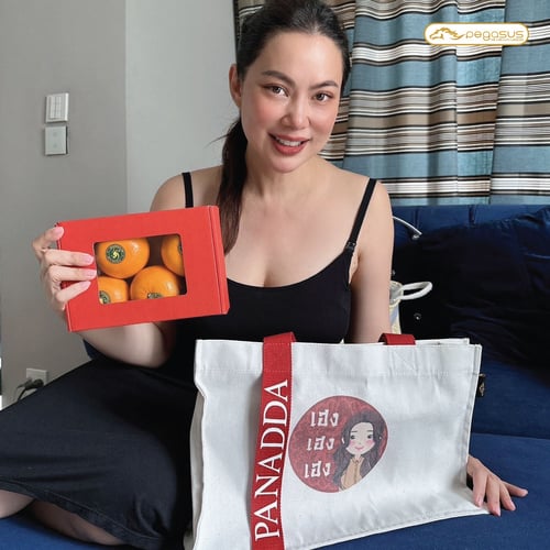 คุณบุ๋ม ปนัดดา รีวิวกระเป๋าส้มตรุษจีน