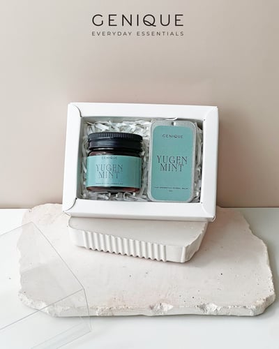 Genique พรีเมี่ยมเซท Giftset Happy Heal ยาดมขวดสีชา+ Aroma Relaxing Balm