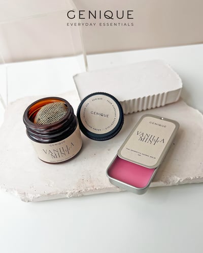 Genique พรีเมี่ยมเซท Giftset Happy Heal ยาดมขวดสีชา+ Aroma Relaxing Balm