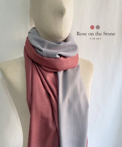 ผ้าพันคอแคชเมียร์ 2 โทน Rose On The Stone