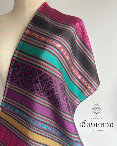 ผ้าเสน่ห์ไทย เอื้องหลวง 01J-692003