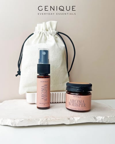 Genique พรีเมี่ยมเซท Giftset Happy ยาดมขวดสีชา + Room Spray ในถุงผ้า