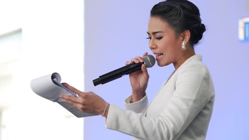 สัมมนา พิธีกร