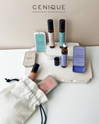 Genique พรีเมี่ยมเซท Giftset Happy Heal Aroma Relaxing  Oil + Aroma Relaxing Balm ในถุงผ้า