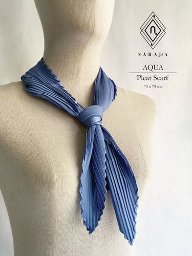 ผ้าพันคอซาตินอัดพลีท Aqua 01N-707009