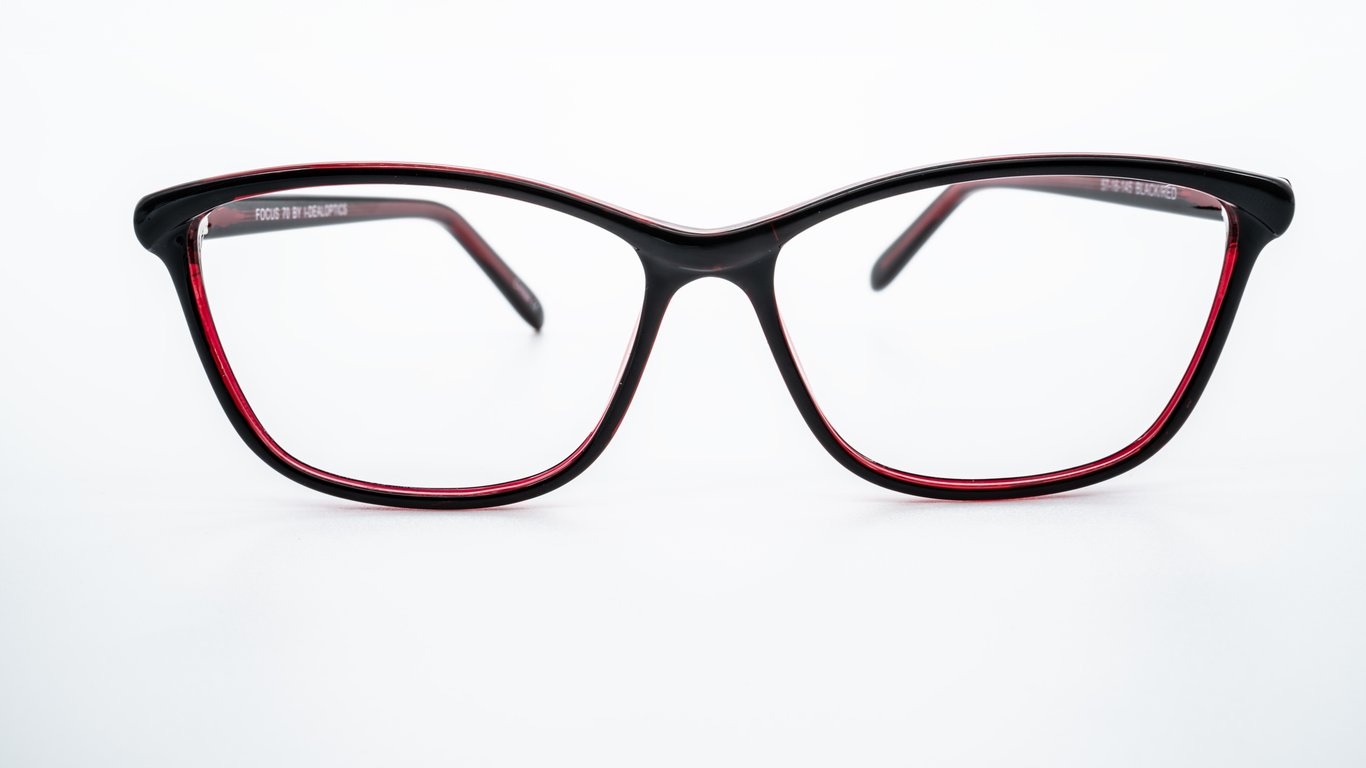 Focus 70 Black Red