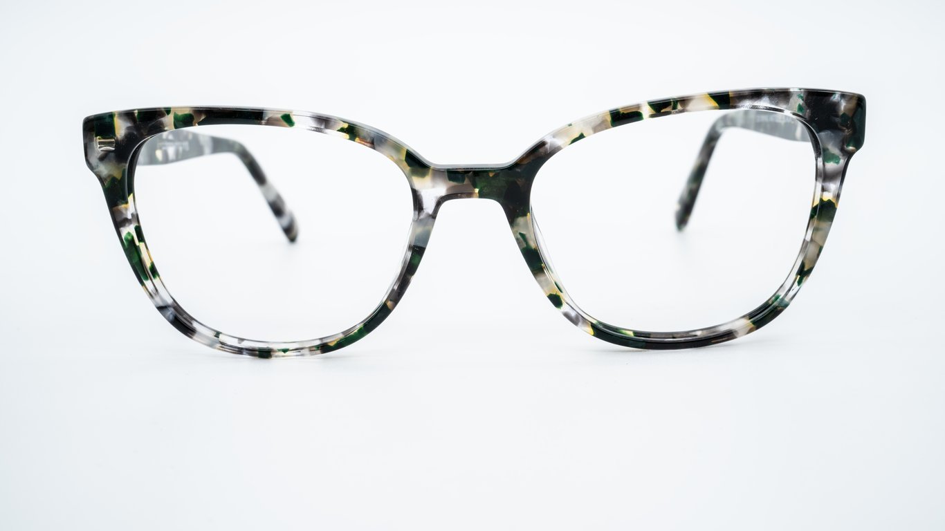 Lumax 1152 Antique Black